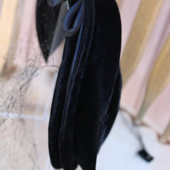 Womens 1950 Vintage Style Velvet Beret Hat Chic Cap - Picture 7 of 13